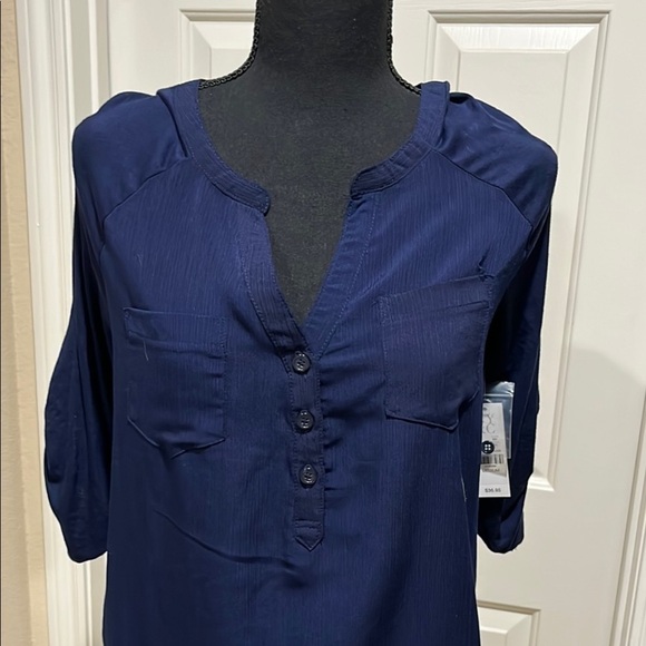 New York and Company Top Medium Navy Roll Tab Sleeve Henley Chiffon Front Rayon - Picture 5 of 11